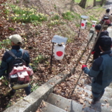 義経神社の清掃