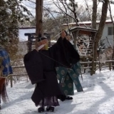義経神社初午祭_矢刺しの神事